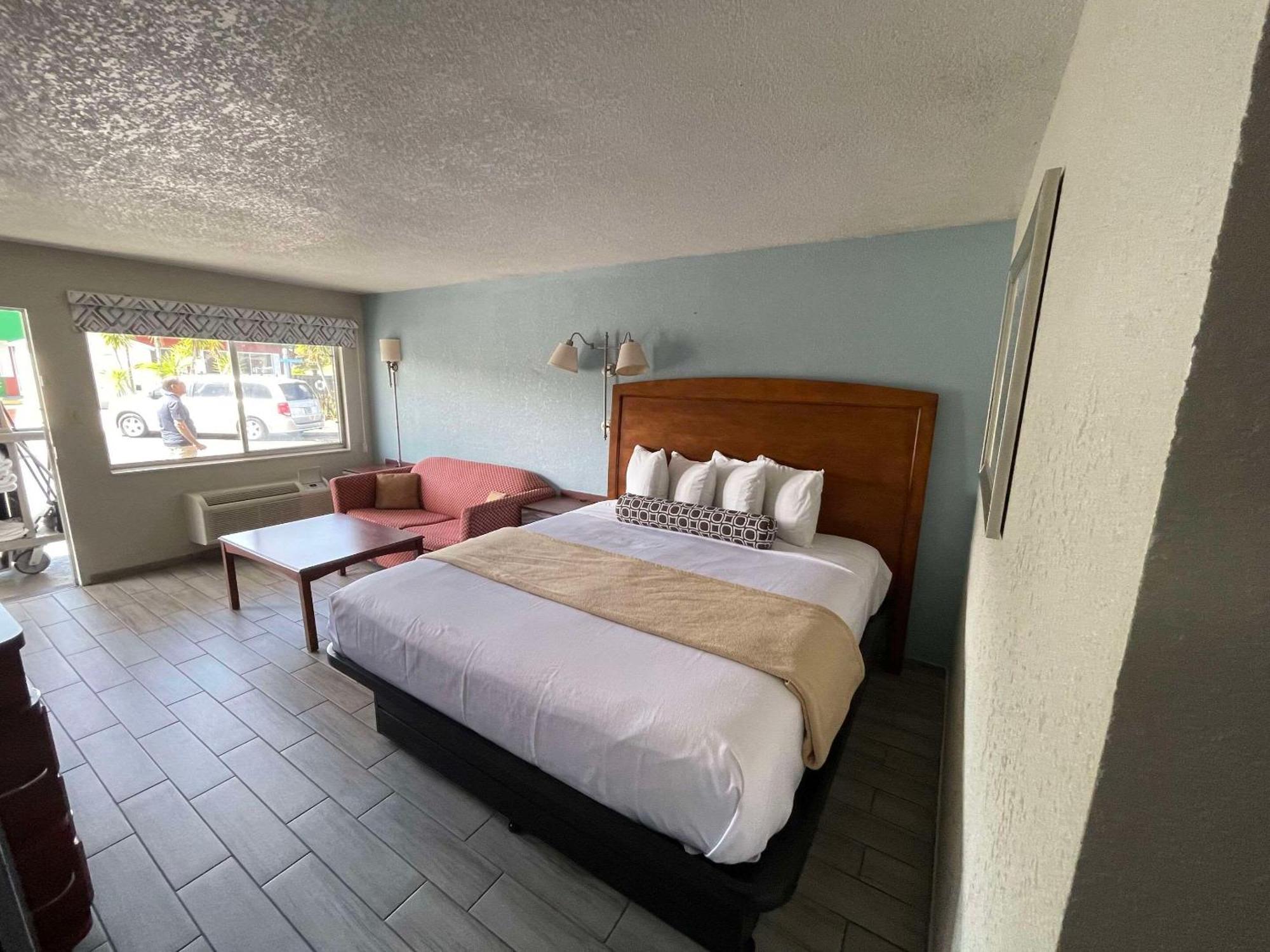 Rodeway Inn Lake Wales Exterior photo