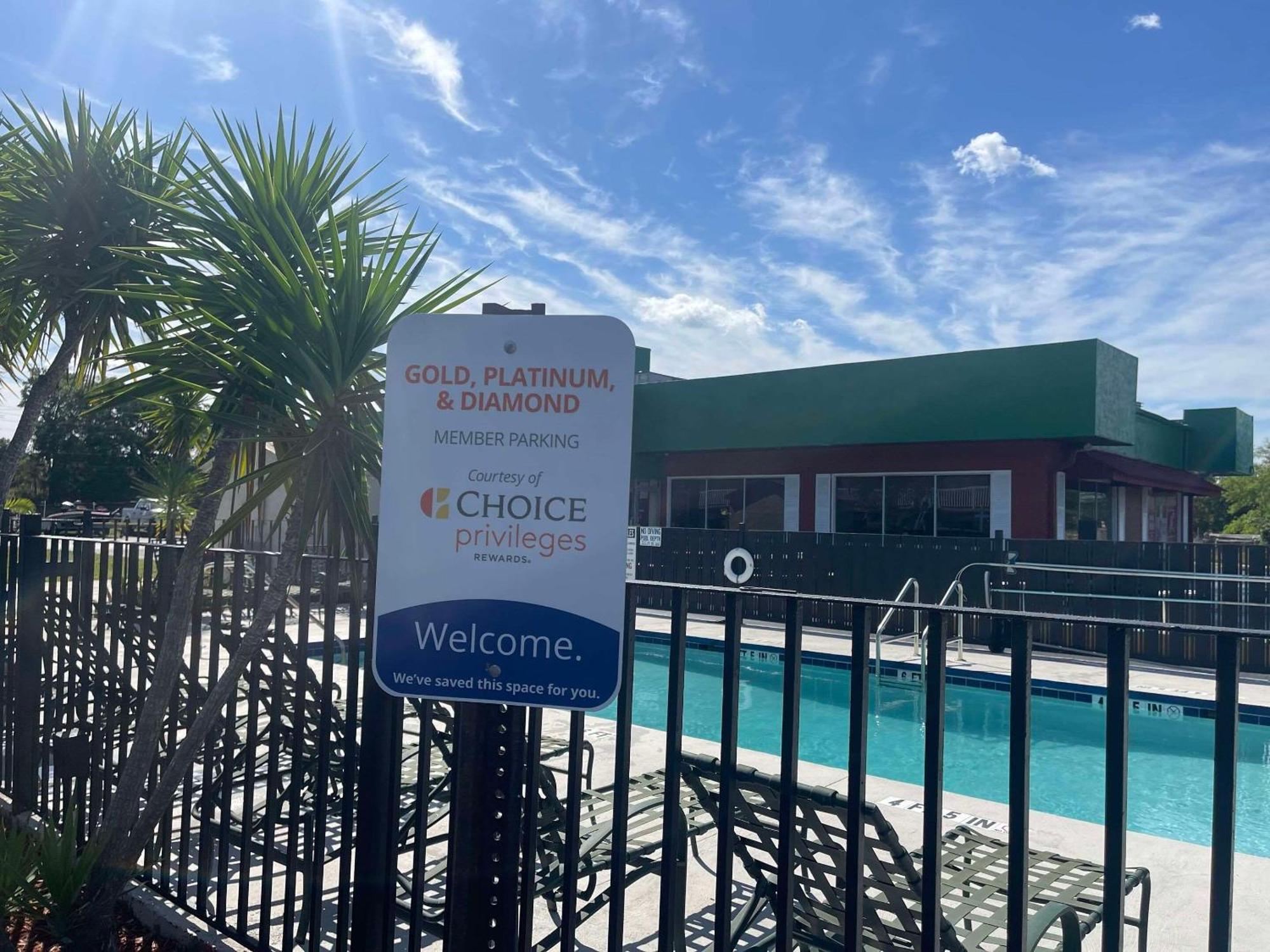 Rodeway Inn Lake Wales Exterior photo